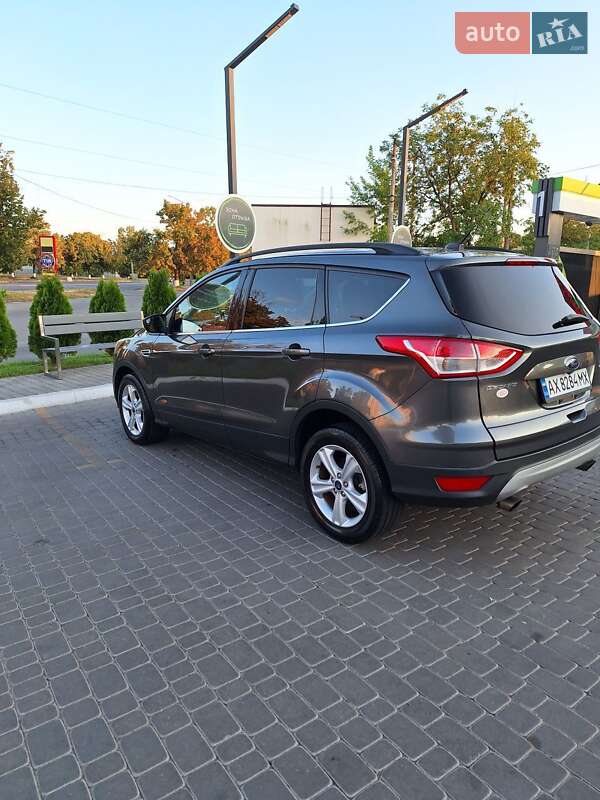 Внедорожник / Кроссовер Ford Escape 2015 в Харькове