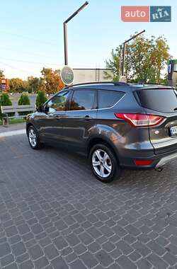 Внедорожник / Кроссовер Ford Escape 2015 в 