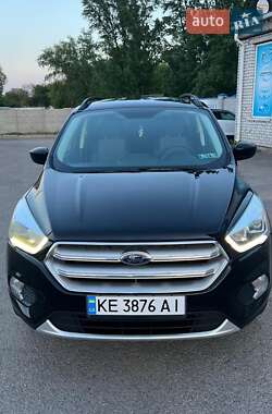 Внедорожник / Кроссовер Ford Escape 2016 в 