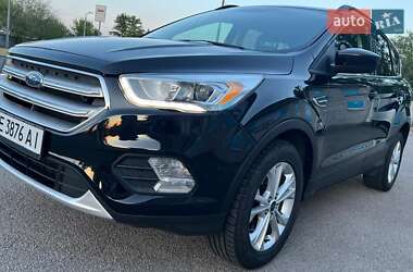 Внедорожник / Кроссовер Ford Escape 2016 в 