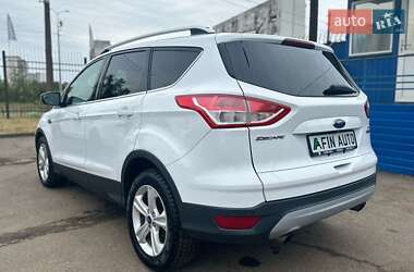 Внедорожник / Кроссовер Ford Escape 2014 в 