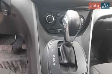 Внедорожник / Кроссовер Ford Escape 2014 в 