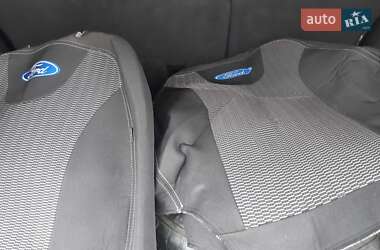 Внедорожник / Кроссовер Ford Escape 2014 в 