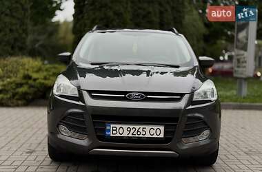 Позашляховик / Кросовер Ford Escape 2015 в 