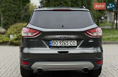 Позашляховик / Кросовер Ford Escape 2015 в 