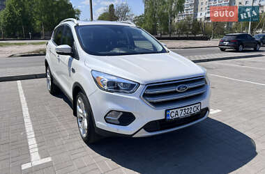 Внедорожник / Кроссовер Ford Escape 2018 в Черкассах