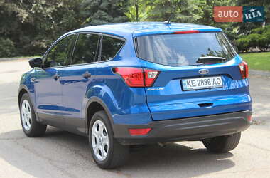 Позашляховик / Кросовер Ford Escape 2019 в 