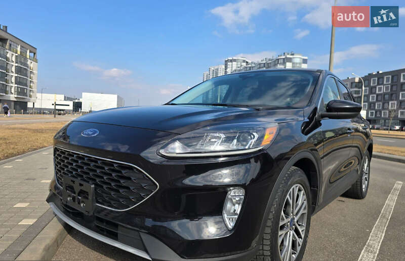 Внедорожник / Кроссовер Ford Escape 2022 в 