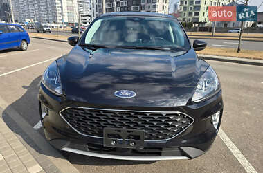 Внедорожник / Кроссовер Ford Escape 2022 в 
