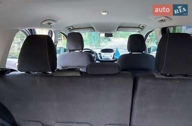 Внедорожник / Кроссовер Ford Escape 2018 в 