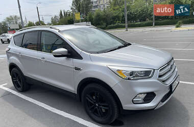 Позашляховик / Кросовер Ford Escape 2017 в Дніпрі