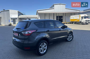 Внедорожник / Кроссовер Ford Escape 2018 в 