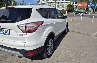 Внедорожник / Кроссовер Ford Escape 2016 в 