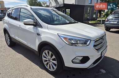 Внедорожник / Кроссовер Ford Escape 2016 в 