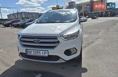 Внедорожник / Кроссовер Ford Escape 2016 в 