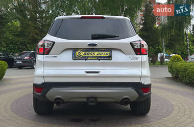 Внедорожник / Кроссовер Ford Escape 2018 в 