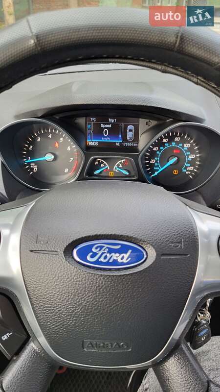 Внедорожник / Кроссовер Ford Escape 2015 в Чернигове