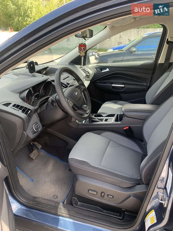 Внедорожник / Кроссовер Ford Escape 2018 в Киеве