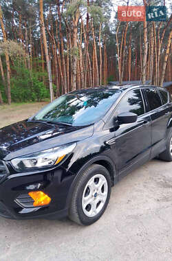 Внедорожник / Кроссовер Ford Escape 2019 в 