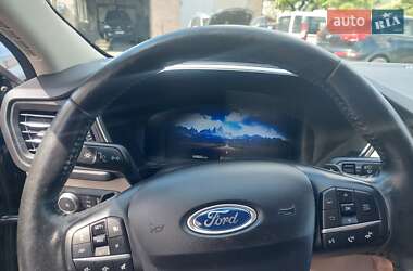 Позашляховик / Кросовер Ford Escape 2019 в 