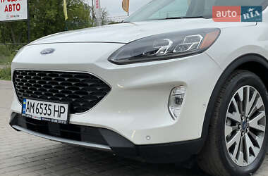 Внедорожник / Кроссовер Ford Escape 2021 в 