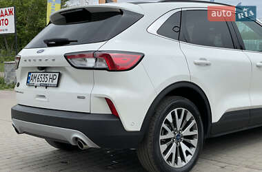 Внедорожник / Кроссовер Ford Escape 2021 в 