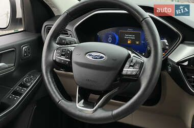 Внедорожник / Кроссовер Ford Escape 2021 в 