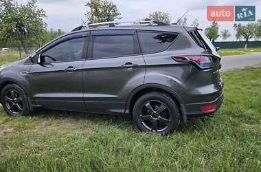 Внедорожник / Кроссовер Ford Escape 2014 в 