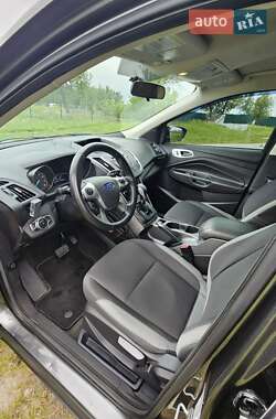 Внедорожник / Кроссовер Ford Escape 2014 в 