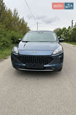 Внедорожник / Кроссовер Ford Escape 2020 в 