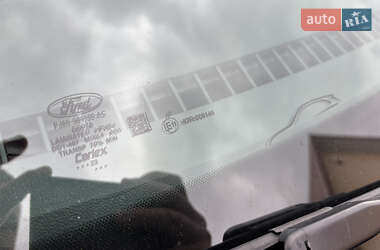 Позашляховик / Кросовер Ford Escape 2023 в 