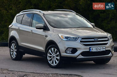 Позашляховик / Кросовер Ford Escape 2017 в Києві