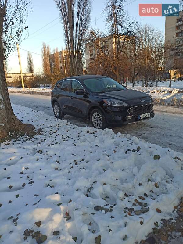 Внедорожник / Кроссовер Ford Escape 2021 в Черкассах