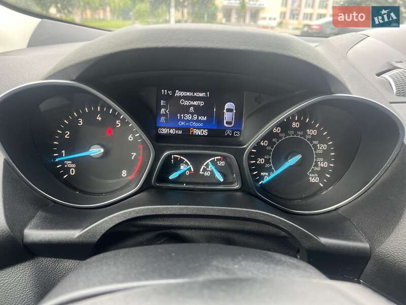 Внедорожник / Кроссовер Ford Escape 2017 в Киеве