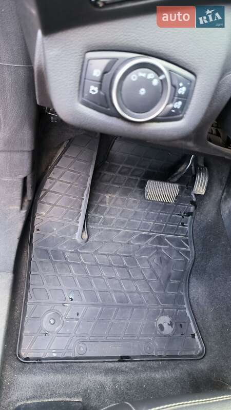 Внедорожник / Кроссовер Ford Escape 2015 в Ровно фото 20 Внедорожник / Кроссовер Ford Escape 2015 в Ровно