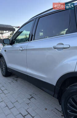 Внедорожник / Кроссовер Ford Escape 2017 в Тернополе