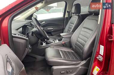 Позашляховик / Кросовер Ford Escape 2016 в 