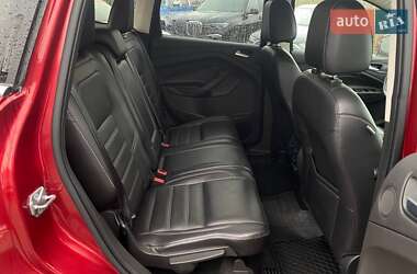 Позашляховик / Кросовер Ford Escape 2016 в 