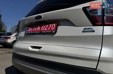 Позашляховик / Кросовер Ford Escape 2017 в 