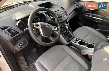 Внедорожник / Кроссовер Ford Escape 2014 в 