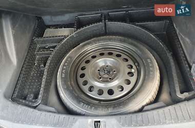 Позашляховик / Кросовер Ford Escape 2014 в 