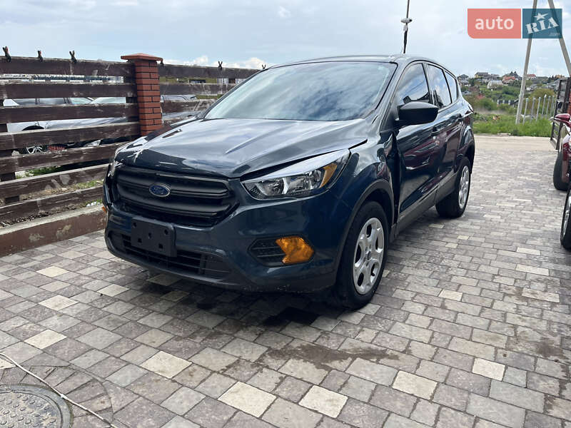 Позашляховик / Кросовер Ford Escape 2019 в 