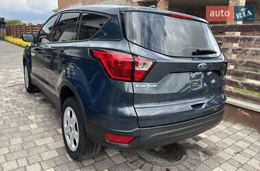 Позашляховик / Кросовер Ford Escape 2019 в 