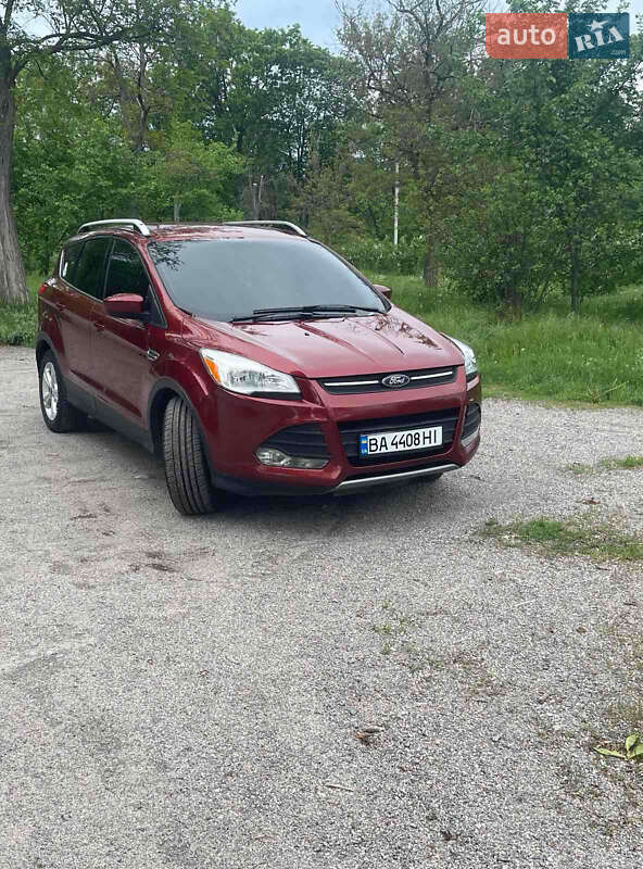 Внедорожник / Кроссовер Ford Escape 2015 в 