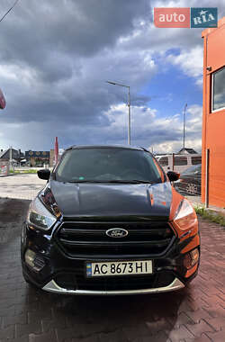 Внедорожник / Кроссовер Ford Escape 2016 в 