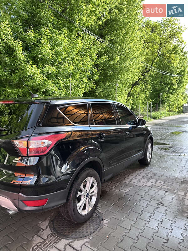 Внедорожник / Кроссовер Ford Escape 2016 в Луцке