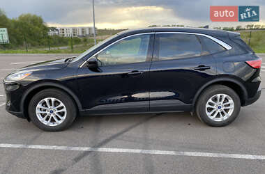 Позашляховик / Кросовер Ford Escape 2020 в 