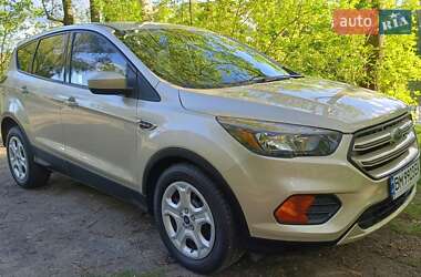 Внедорожник / Кроссовер Ford Escape 2018 в Сумах