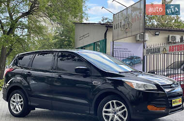 Внедорожник / Кроссовер Ford Escape 2015 в 
