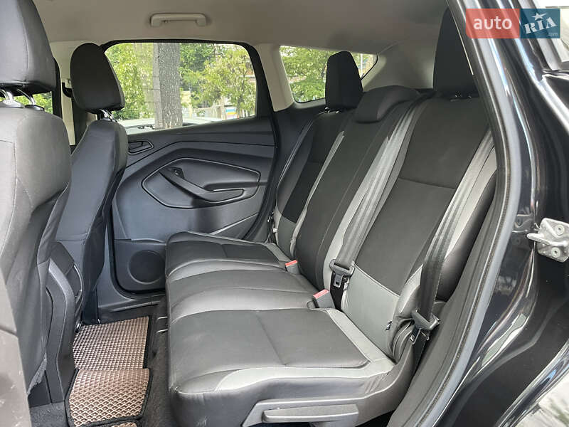 Внедорожник / Кроссовер Ford Escape 2015 в Николаеве